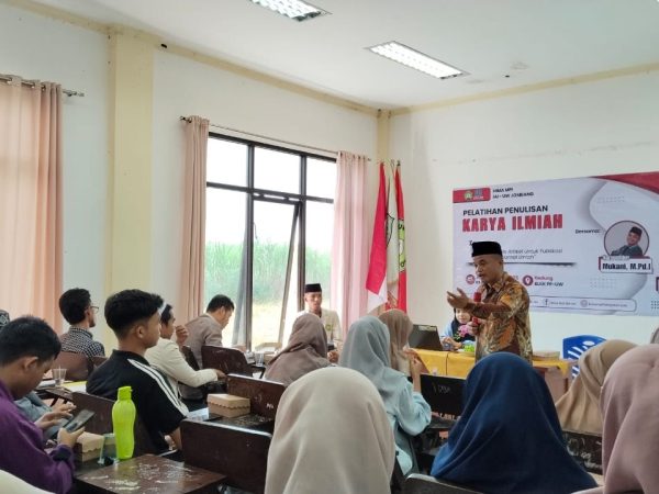 Dorong Publikasi Akademik Mahasiswa, HIMA MPI IAI-UW Jombang Adakan Pelatihan Karya Ilmiah